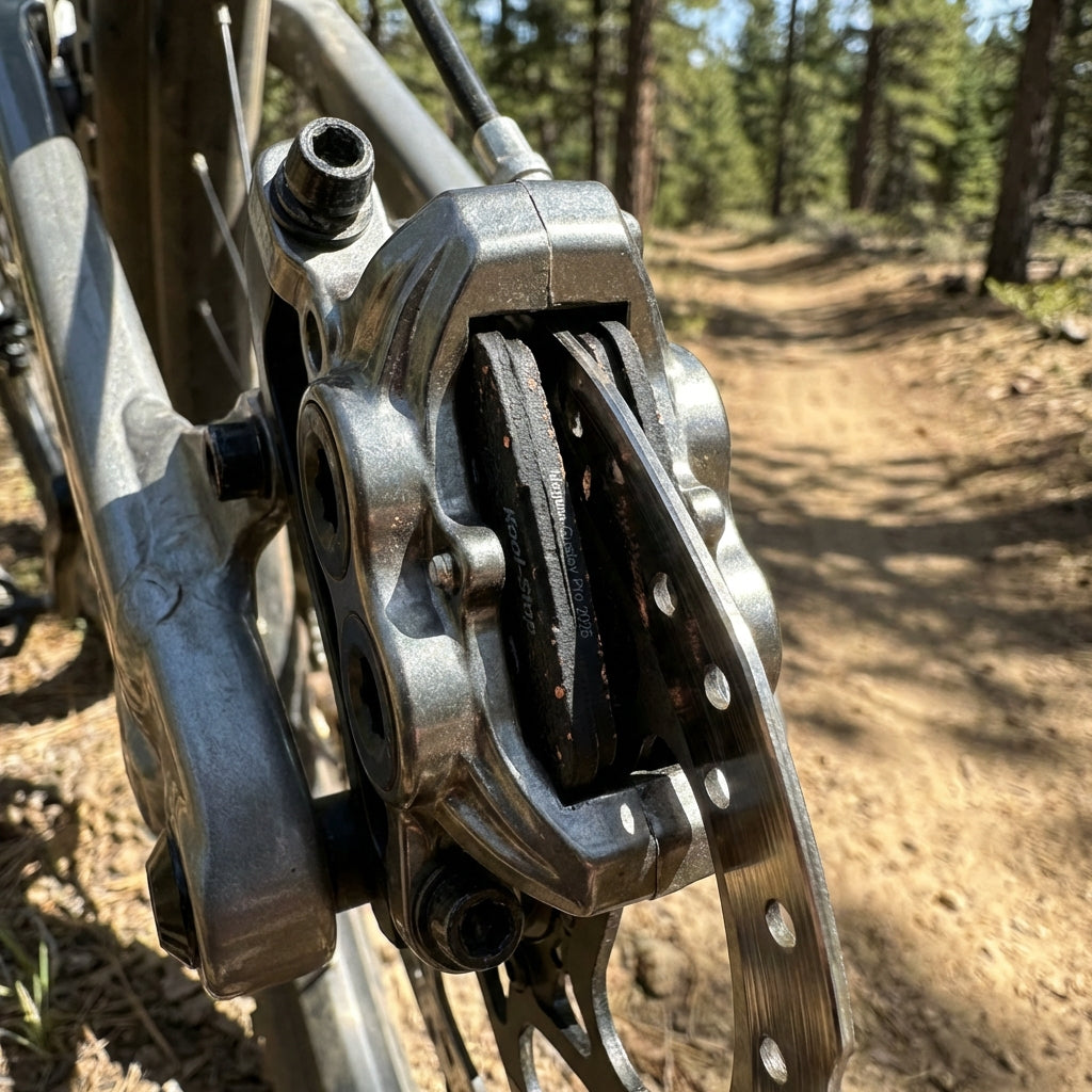 Kool-Stop Magura Gustav Pro 2025 Scheibenbremsbeläge. Organische Discbeläge mit Kupferpartikeln für Fahrrad, Mountainbike, E-Bike.