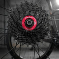 SunRace CSRS3 EAU 11-fach Kassette 11-32 Zähne für Fahrrad. Schwarze Zahnkränze, rote Verschlusskappe.