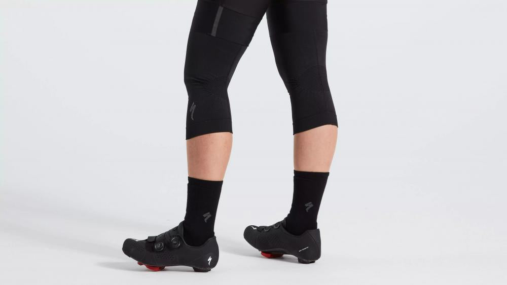 SEAMLESS KNEE WARMER BLK M/L - Nahtlose Knie-Wärmer in Schwarz - Bekleidung