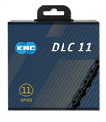 KMC DLC 11 schwarze 11-fach Fahrradkette auf dunkelblauer Verpackung.