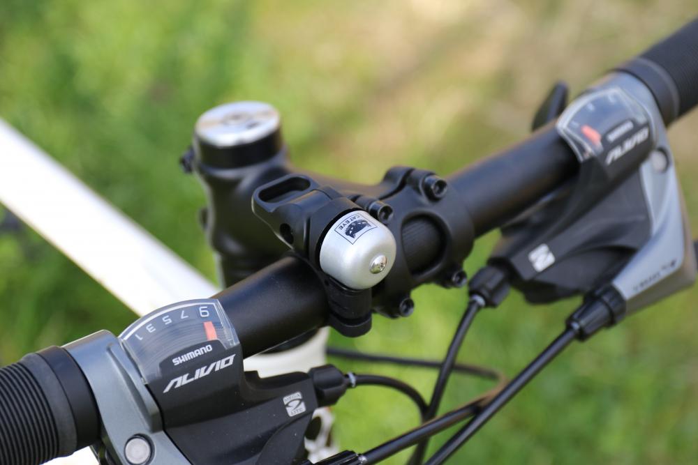 CATEYE Klingel OH-1500 Nido Silber (Kompaktgröße) Silber - laute, freundliche Fahrradklingel