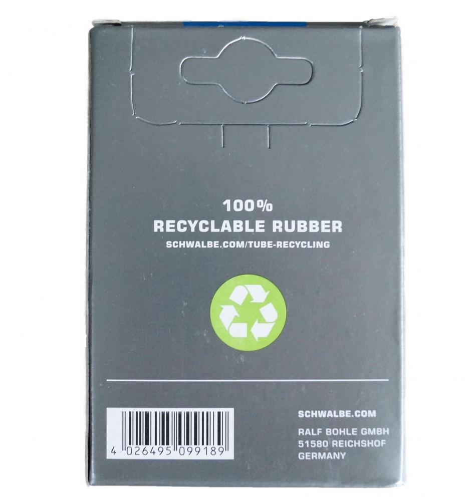 Schwalbe Fahrradschlauch-Set (2x DV13, Reifenheber, Easy Fit) Verpackung mit Hinweis auf 100% recycelbaren Gummi.