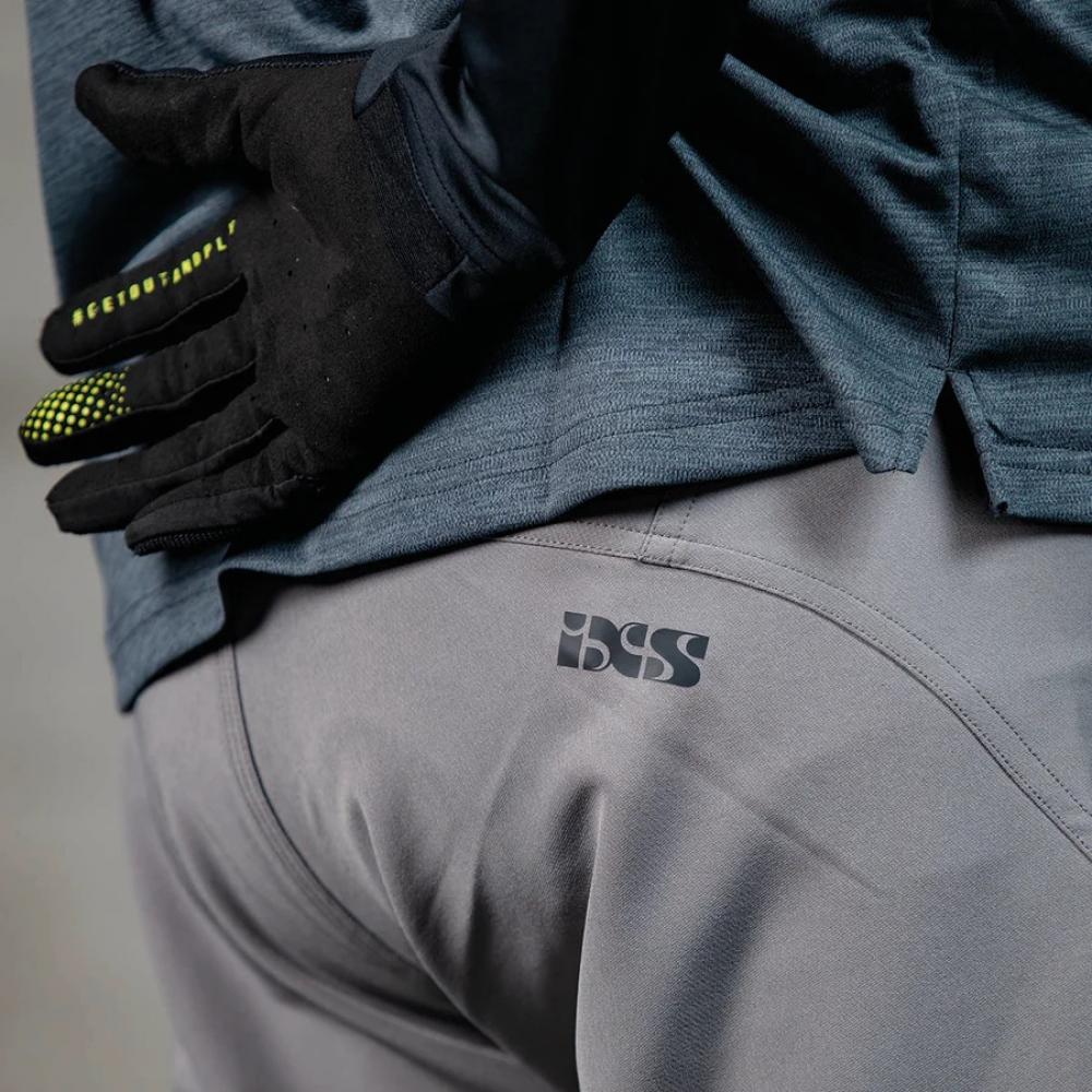 IXS Sports Division iXS Carve Evo Shorts L graphite - flexible Bike-Shorts für Trail & Enduro