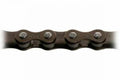 Nahaufnahme der KMC Z1 WIDE 1-fach Fahrradkette für Nabenschaltung, rostfrei, braune Glieder, 1/2 x 1/8 Zoll.