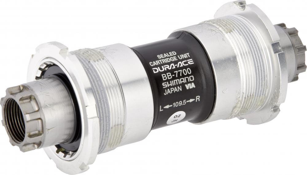 SHIMANO Innenlager D-ACE BB7700 BSA - Präzises Rennrad-Innenlager für effiziente Kraftübertragung