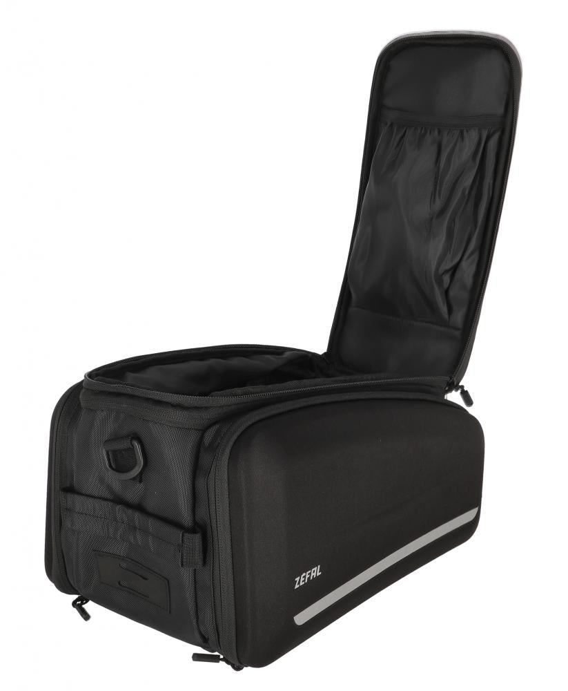 Zefal Z Traveler 80 schwarze, erweiterbare Gepäckträgertasche (8-32L) mit Seitentaschen, Klettverschluss & Regenhülle.