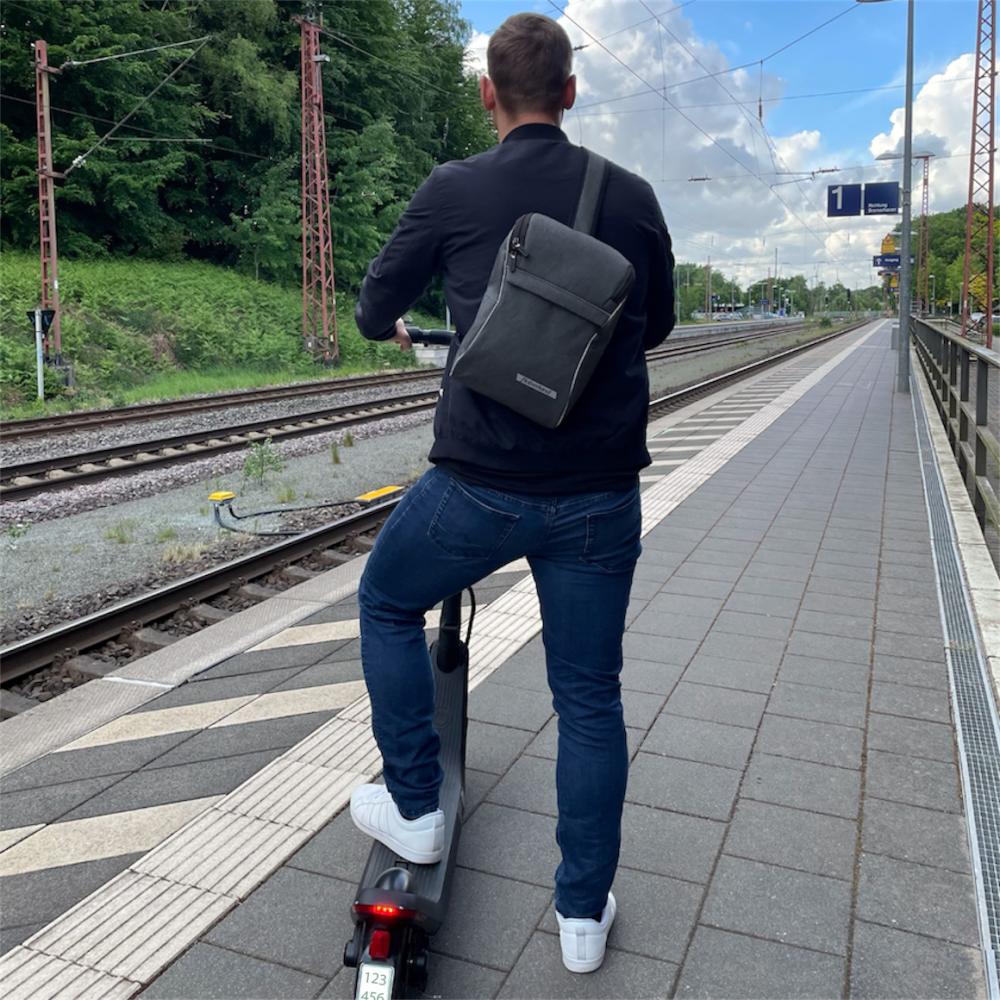 Haberland Umhängetasche Slingbag anthrazit/reflex - leichte City-Sling mit Organisation