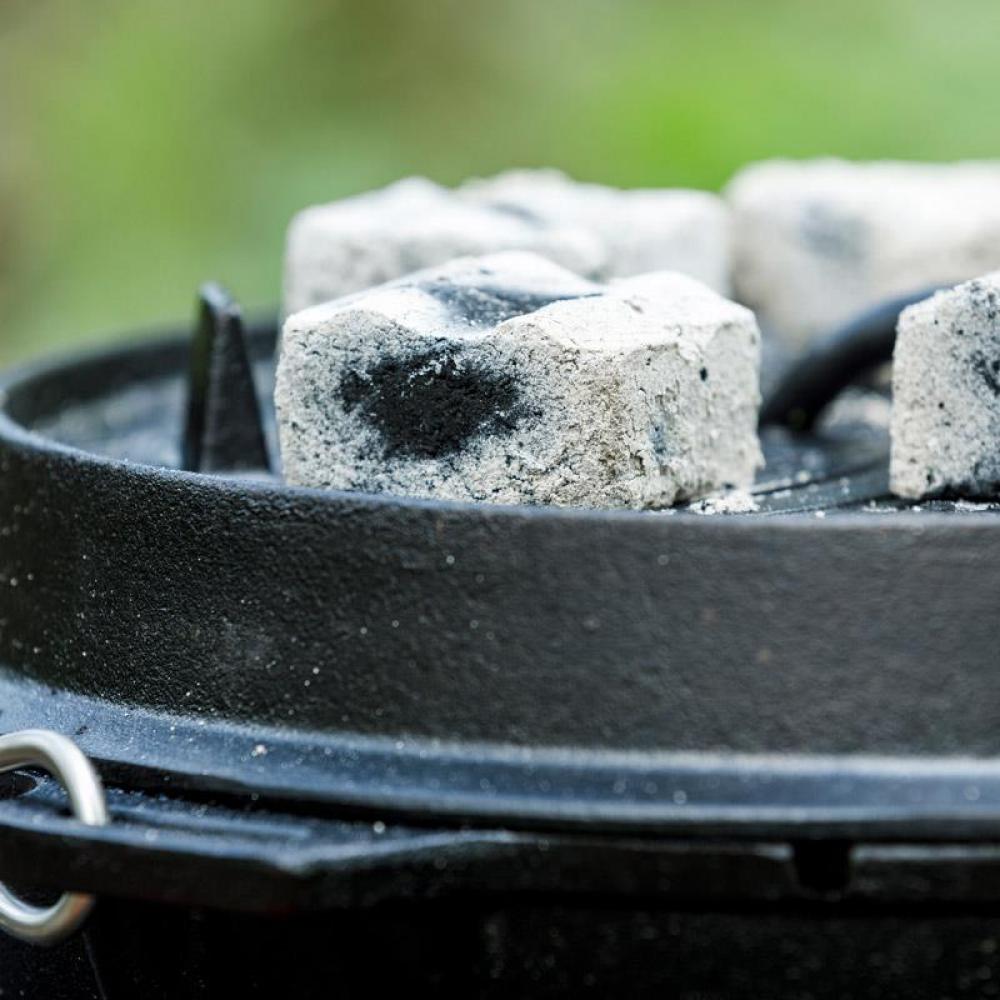Petromax Cabix Plus Briketts umweltfreundliche, formstabile Kokosbriketts mit Rillenprofil für optimale Hitzeverteilung beim Kochen mit Feuertopf und Grill