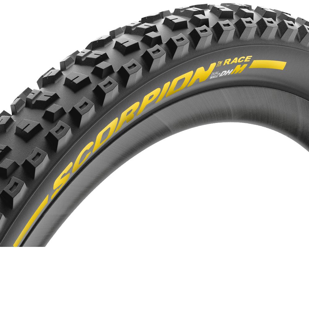 Pirelli Scorpion Race DH M Faltreifen 29x2,5 Zoll, schwarzer Reifen mit gelbem Logo und aggressivem Profil für besten Grip.