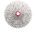 Silberne SunRace CSMZ800 12-fach MTB Kassette 11-51 Zähne für Shimano HG Freilauf, mit rotem Lockring.