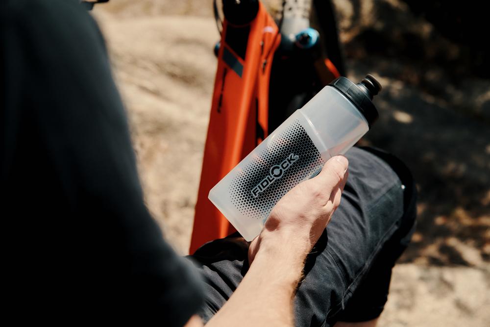 FIDLOCK TWIST BOTTLE 600ml SINGLE Magnet-Flaschenhalterung ohne Bike Base für sicheres & einfaches Handling