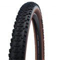 Schwalbe Smart Sam Performance MTB-Reifen 28x2.1 mit schwarzem Profil und brauner Seitenwand für Straße & Gelände.