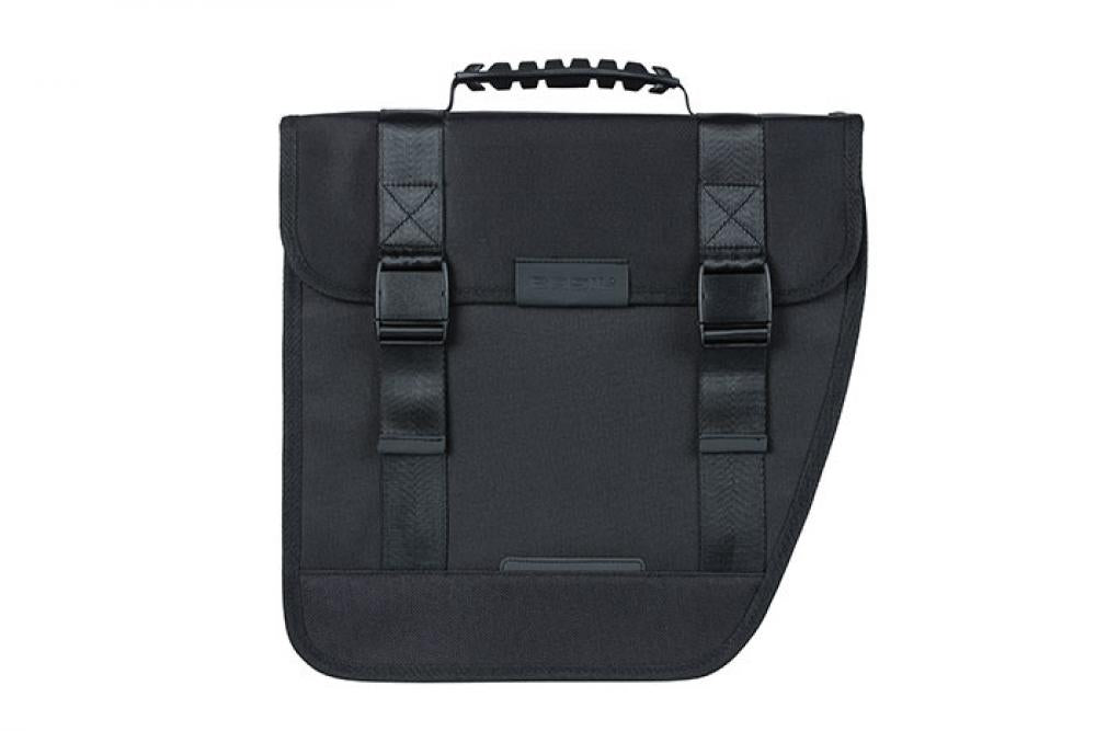 Schwarze Basil Tour Right Einzelfahrradtasche 14L aus wasserabweisendem 600D-Polyester mit Hook-On-System für Gepäckträger.