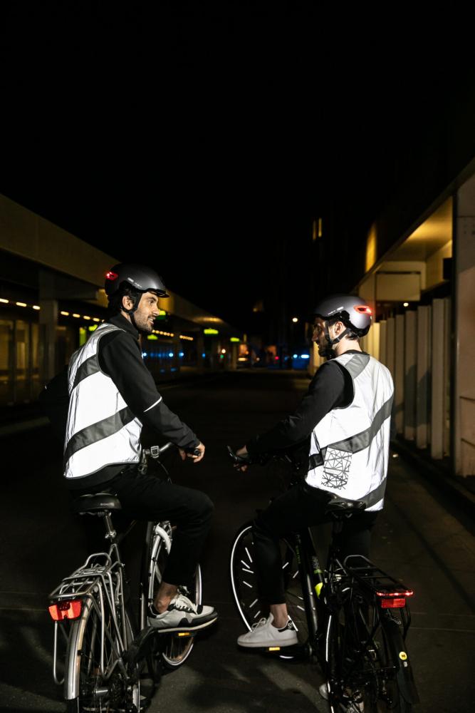 Wowow Sicherheitsweste Roadie Jacket Full Reflective, Größe L, grau Hochreflektierende Jacke für optimale Sichtbarkeit bei Dunkelheit, wasserabweisend