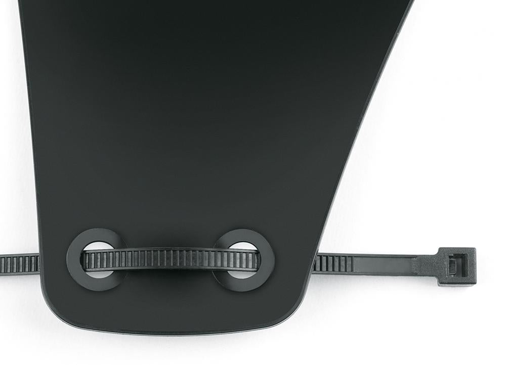 Schwarzes SKS Flap Guard Schutzblech für 26-29 Zoll, mit Kabelbindern befestigt.