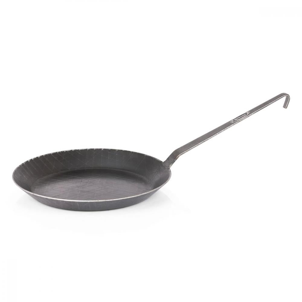 Petromax Schmiedeeiserne Pfanne SP28, Ø 28 cm, für alle Herdarten und offenes Feuer, exzellente Wärmeleitfähigkeit, langlebig, natürliche Patina