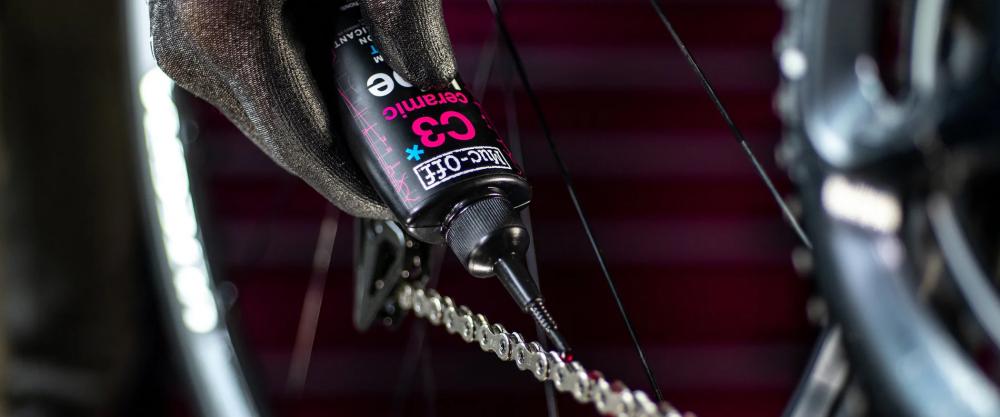 Muc-Off C3 Wet Ceramic Lube 120ml, Keramik-Kettenöl nass, pink, ideal für nasse Bedingungen, extrem langlebig, mit Pipettensystem
