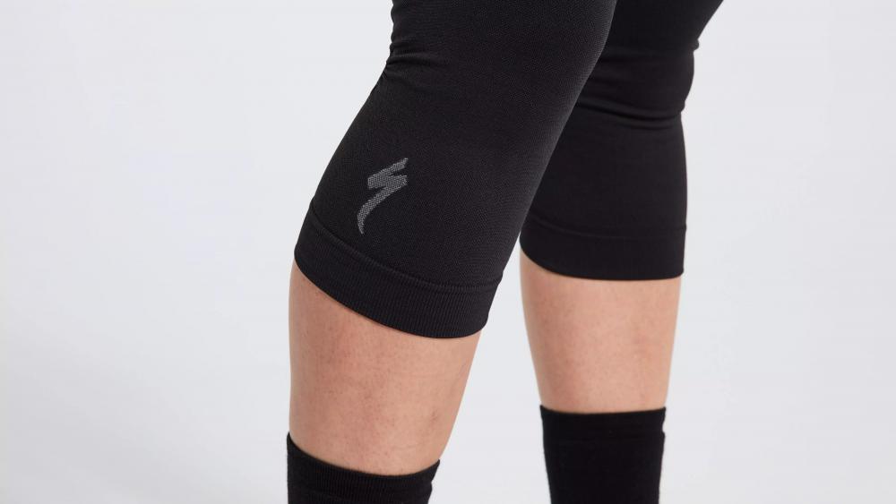 SEAMLESS KNEE WARMER BLK M/L - Nahtlose Knie-Wärmer in Schwarz - Bekleidung