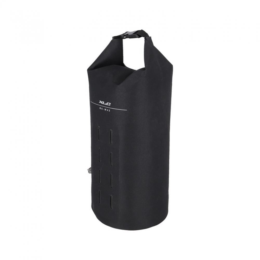 Schwarzer XLC Drybag BA-W43, wasserdichte 7,5L Bikepacking-Tasche mit Kompressionsventil.