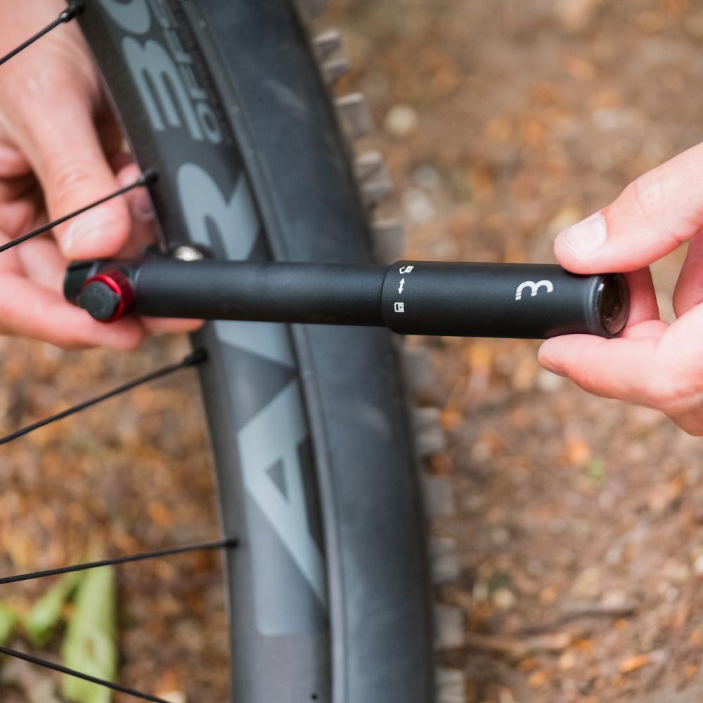 BBB Cycling BBB Minipumpe Co2 Blaster mini Small schwarz - schnelle Reifenbefüllung