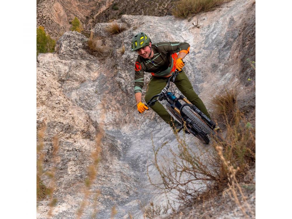 Endura MT500 Burner Lite Hose, olivgrün, Größe XL, leichte 4-Wege-Stretch-Radhose für Herren, ideal für warme Tage, kompatibel mit Knieprotektoren und Clickfast Innenhosen