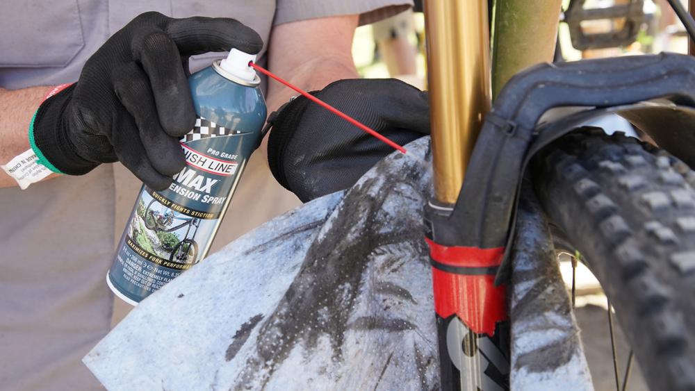Finish Line Max Federgabel Spray 266ml - Federgabelpflege für MTB, schützt Dichtungen, reduziert Reibung, verlängert Lebensdauer