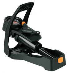 SKS Airstep Digi Fußpumpe mit präzisem LED-Digitalmanometer, geeignet für AV/DV/SV Ventile, max. 7 bar, inkl. Wandhalterung, ideal für rückenschonendes Pumpen