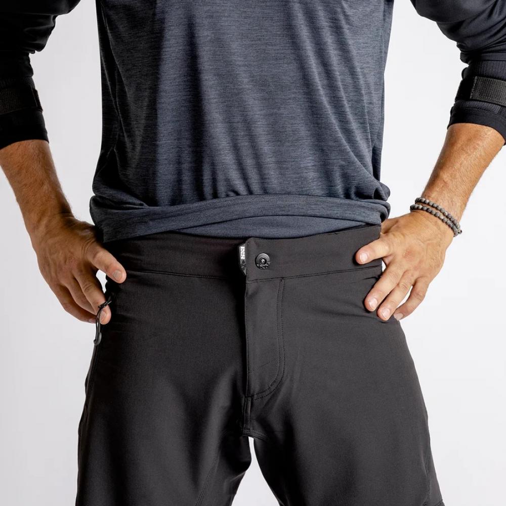 IXS Sports Division iXS Carve Evo Shorts L black - flexible MTB-Shorts mit X-Stretch