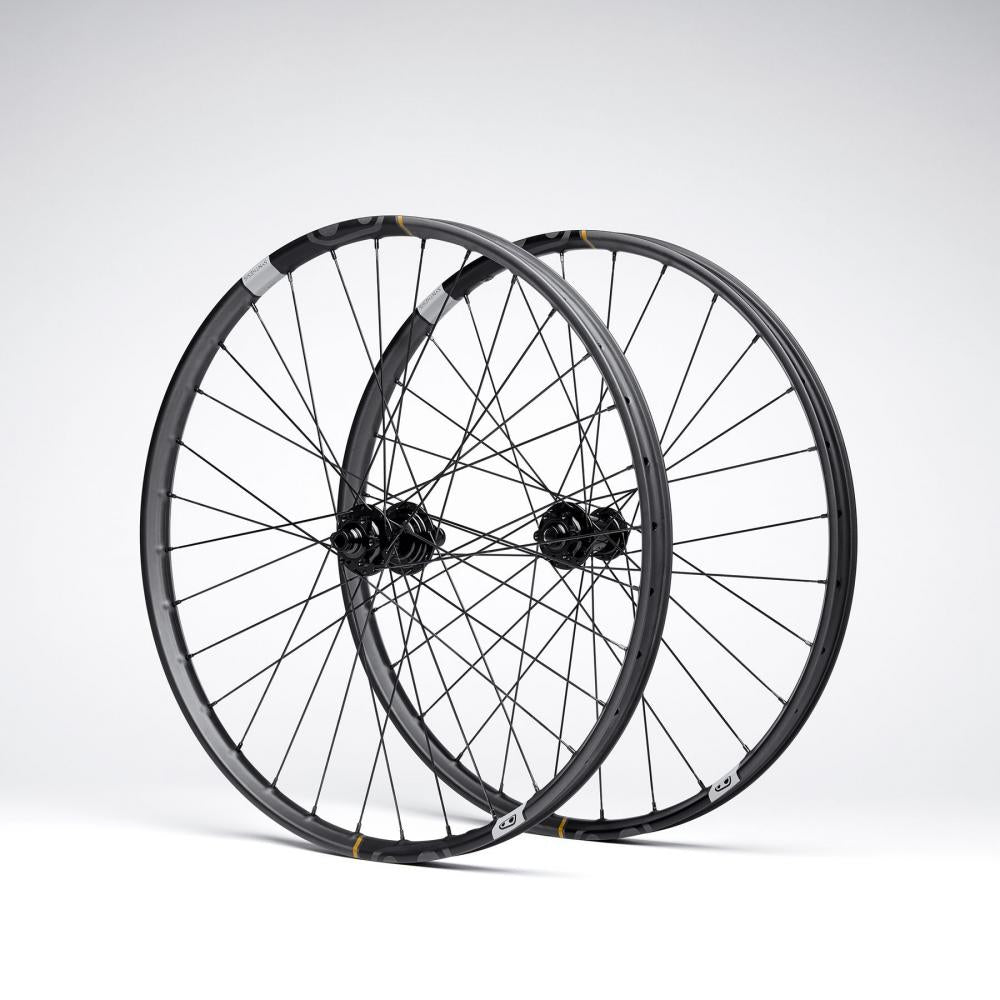 Crankbrothers Synthesis Carbon Enduro 11 Laufradsatz 29Zoll, BOOST I9 Hydra Tubeless Ready, SRAM XD, schwarz.