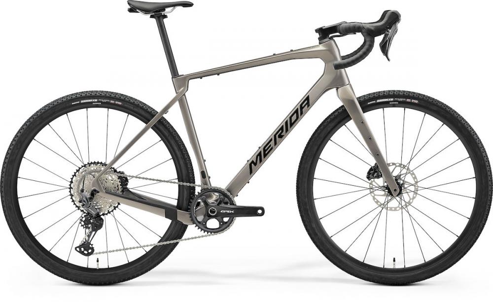 Merida Silex 7000 Gravelbike XXS Warm Slate Grey Black, CF2 Carbonrahmen, Shimano GRX 12-Gang, WH-RX180 Laufräder, Maxxis Rambler 45 mm, ca 9,8 kg