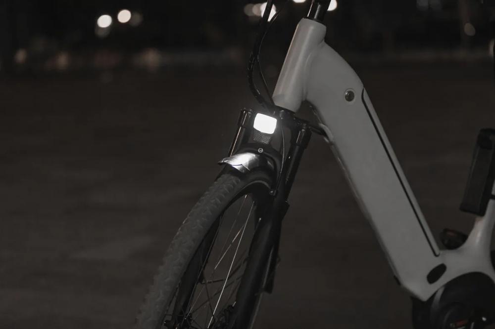 AXA NXT 30 E-Bike-Scheinwerfer 6-48V - 30 Lux LED-Frontleuchte mit Reflektor