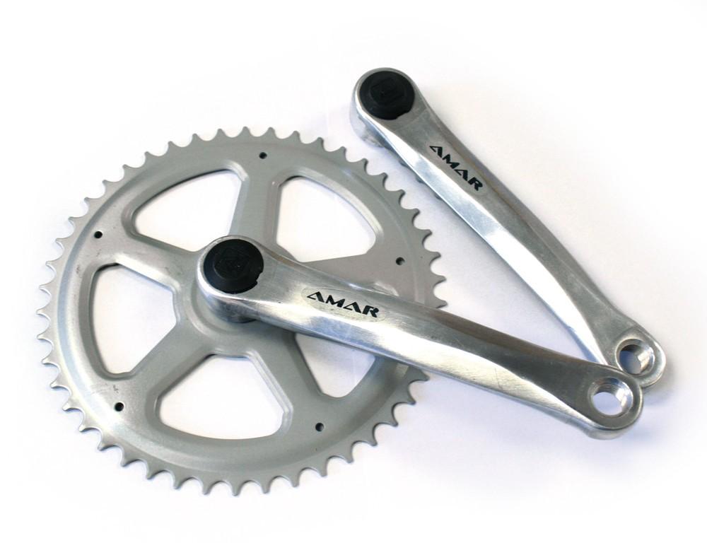 Amar Kettenradgarnitur Alu satinfarbig, 44 Zähne, 170mm Kurbelarme, 4-Kant kaltgeschmiedet.