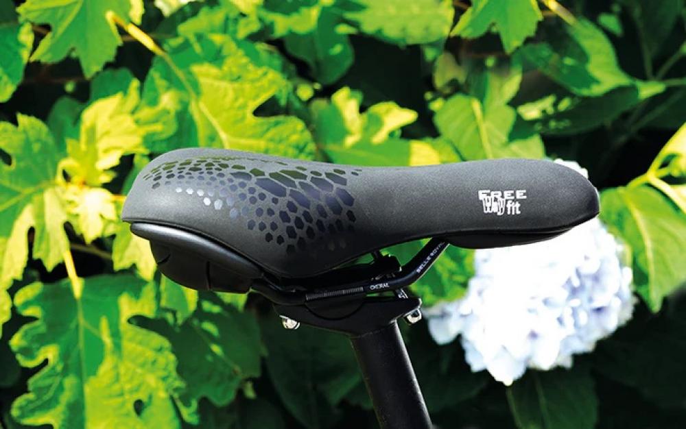 Schwarzer Selle Royal Freeway Fit Fahrradsattel, ergonomischer City-Sattel für komfortables Radfahren.