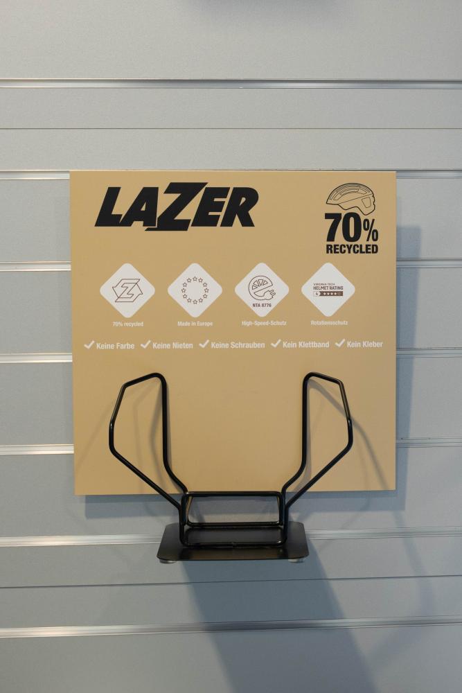 LAZER Slatwall backer & Shelf 2022 Einheitsgröße - professionelle Helmpräsentation