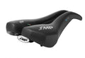 Schwarzer Selle SMP E-TRK Gel Unisex Fahrradsattel mit Gel-Polsterung und ergonomischem Design.