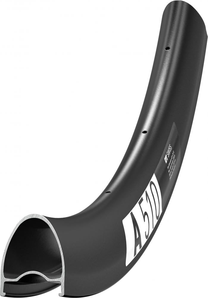 Querschnitt einer aerodynamischen DT Swiss A 510 Disc 28 Zoll Road-Felge in Schwarz mit 28 Loch.