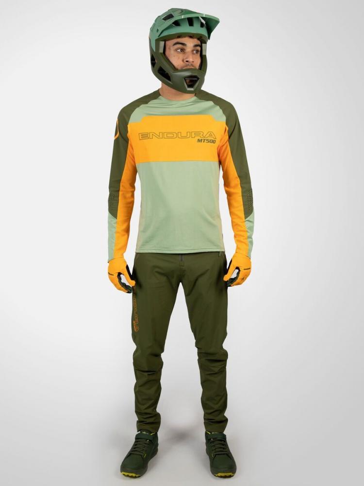 Endura MT500 Burner Lite Hose, olivgrün, Größe XL, leichte 4-Wege-Stretch-Radhose für Herren, ideal für warme Tage, kompatibel mit Knieprotektoren und Clickfast Innenhosen