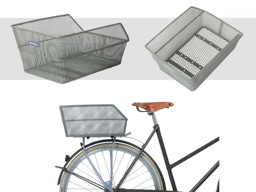 Basil Cento Hinterradkorb olivgrün engmaschig für Schultasche, auf Fahrrad-Gepäckträger montiert.