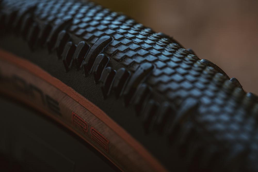 Schwalbe FALTREIFEN G-ONE RS PRO V-Guard 50 Schwarz - maximaler Speed auf Schotter