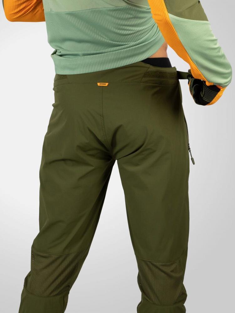Endura MT500 Burner Lite Hose, olivgrün, Größe XL, leichte 4-Wege-Stretch-Radhose für Herren, ideal für warme Tage, kompatibel mit Knieprotektoren und Clickfast Innenhosen
