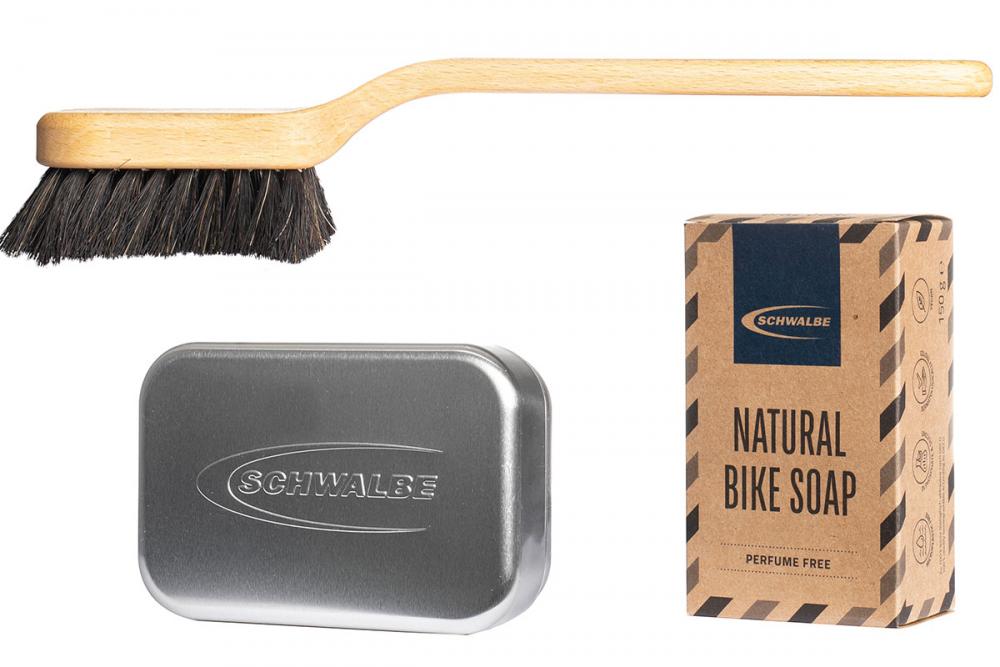 Schwalbe Bike Soap Kit in Alubox mit Bürste 1 Set beige,silber - schonende Fahrradreinigung