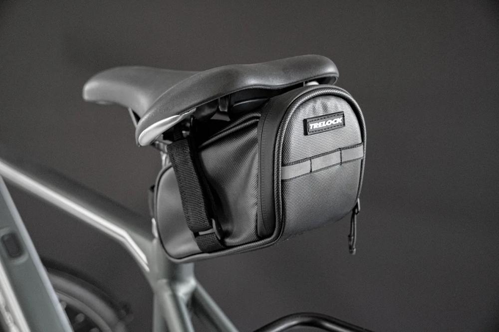 Trelock schwarze, wetterfeste Satteltasche mit Reflektor für ZR355/ZR455 Einsteckkette und Vector Rücklicht Halterung am Fahr