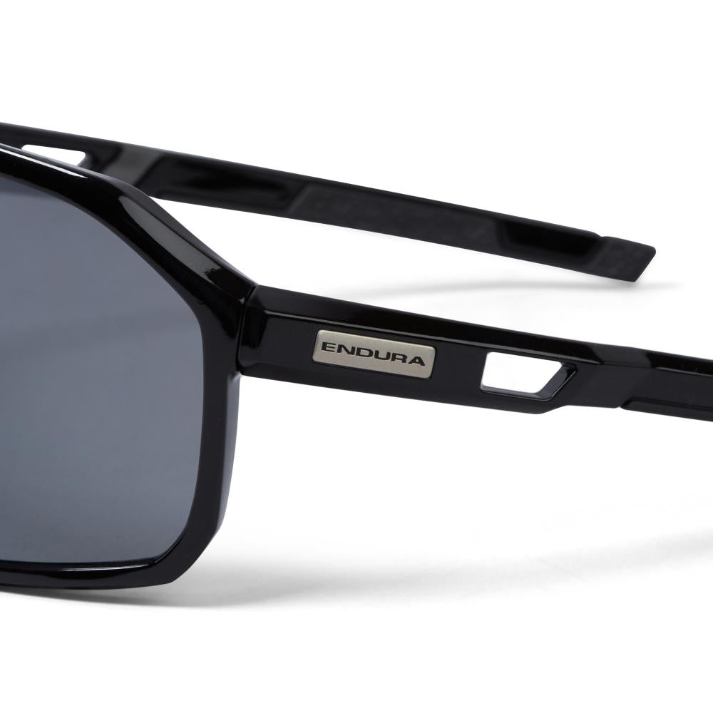 Endura Mullet Brille Schwarz OneSize - TR90-Rahmen, UV400, Anti-Fog, inkl. Etui