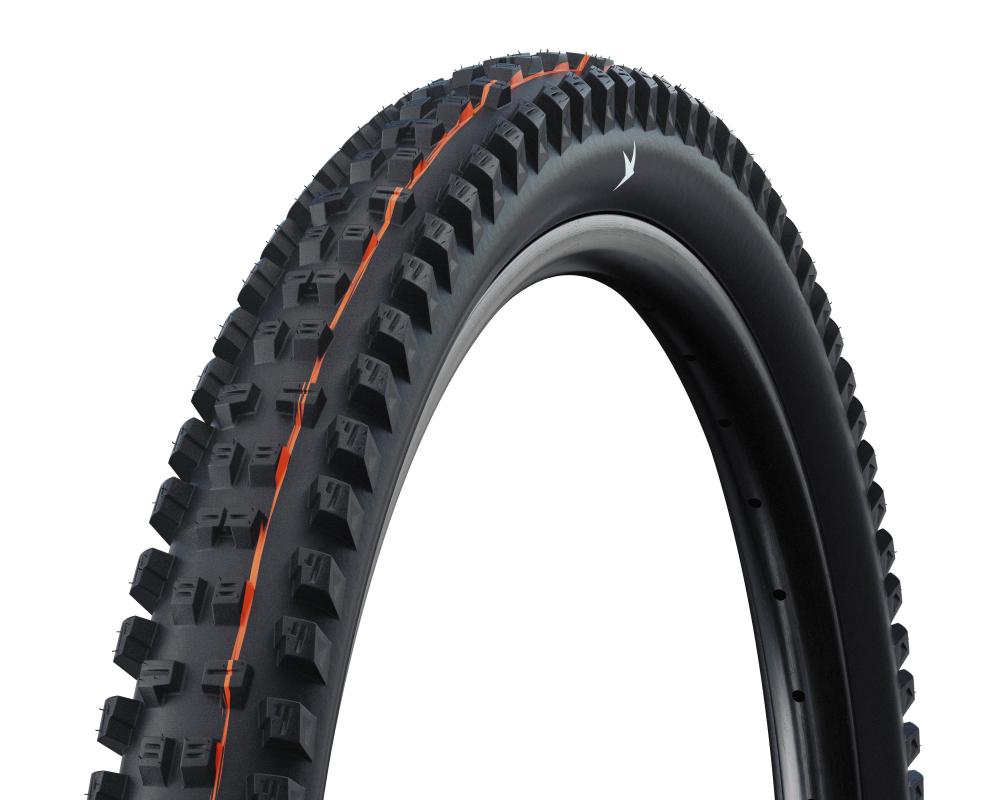 Schwalbe Faltreifen Tacky Chan Evo Line 62-622 schwarz mit aggressivem Profil und orange Streifen für Downhill-Grip.