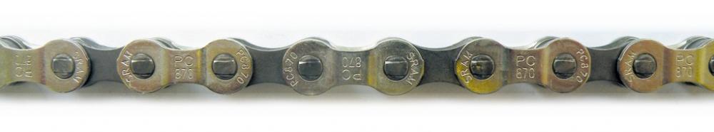 SRAM PC 870 8-fach Fahrradkette Detailansicht auf weißem Hintergrund.
