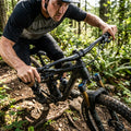 FOX Live Valve Controller für Pivot Mach 5.5 MTB. Intelligente Federungssteuerung für Trail und All Mountain. Mehr Kontrolle, Fahrspaß.