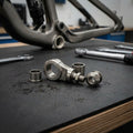 FOX Service Set Eyelet Assy für FLOAT X Trunnion Dämpfer. Präzise Fahrradteile für spielfreie Federung und Mountainbike Performance.