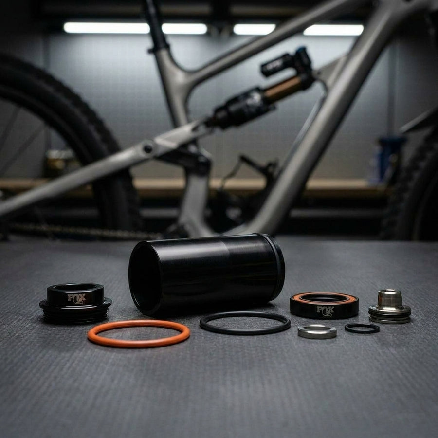 FOX Service Set Sleeve Assy Float X2 Dämpfer Wartung Kit. Originalteile für präzise Performance und Langlebigkeit.