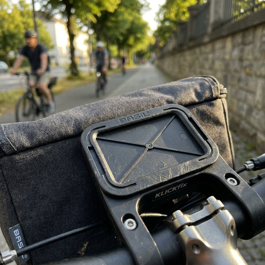 Basil KF Adapterplatte schwarz für KLICKfix. Ermöglicht einfache Montage von Basil Fahrradkorb und Lenkertasche mit BasEasy System.