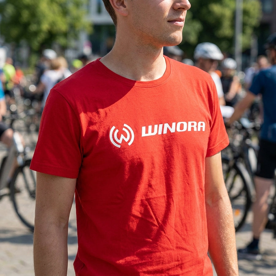 Winora Promoshirt rot XXXL. Bequemes Unisex T-Shirt aus Baumwoll-Jersey mit prominentem Winora Logo auf der Brust.